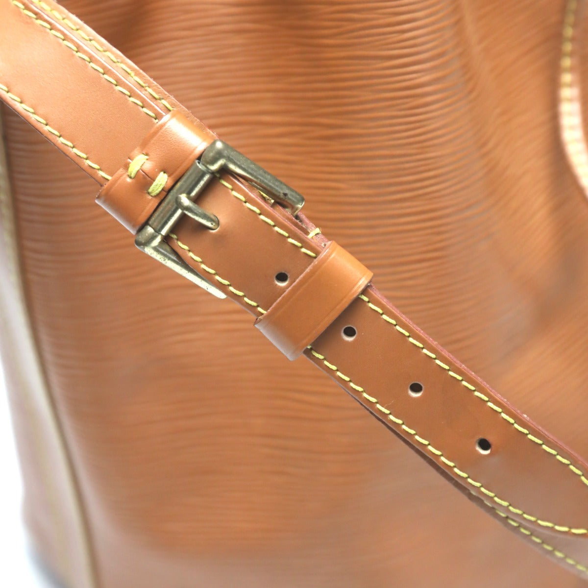 ルイヴィトン LOUIS VUITTON ショルダーバッグ
ショルダーバッグ エピ プチノエ エピレザー M44108 ジパングゴールド LV
【SS】
【中古】