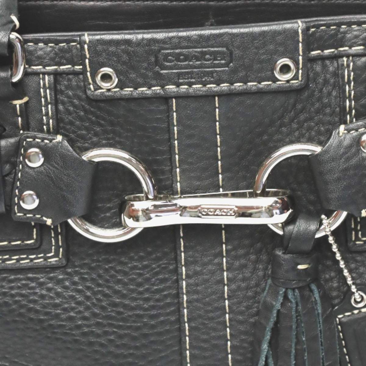 コーチ COACH ハンドバッグ
トートバッグ ハンプトンズ ぺブルドレザーキャリーオール レザー F13084 ブラック 【SS】
【中古】