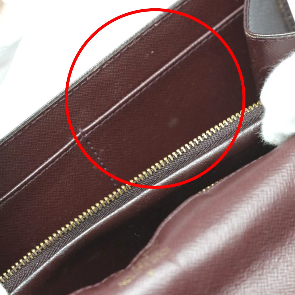 ルイヴィトン LOUIS VUITTON セカンドバッグ
クラッチバック タイガ クラド タイガ M30196 アカジュー LV
【SS】
【中古】