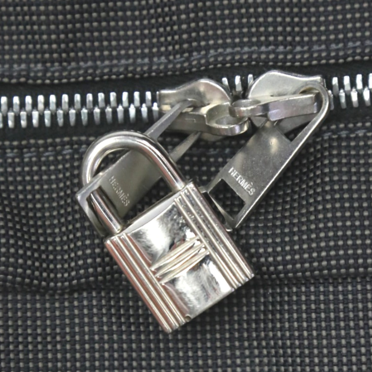 エルメス HERMES トートバッグ
トートMM エールライン キャンバス キャンバス グレー 【SS】
【中古】