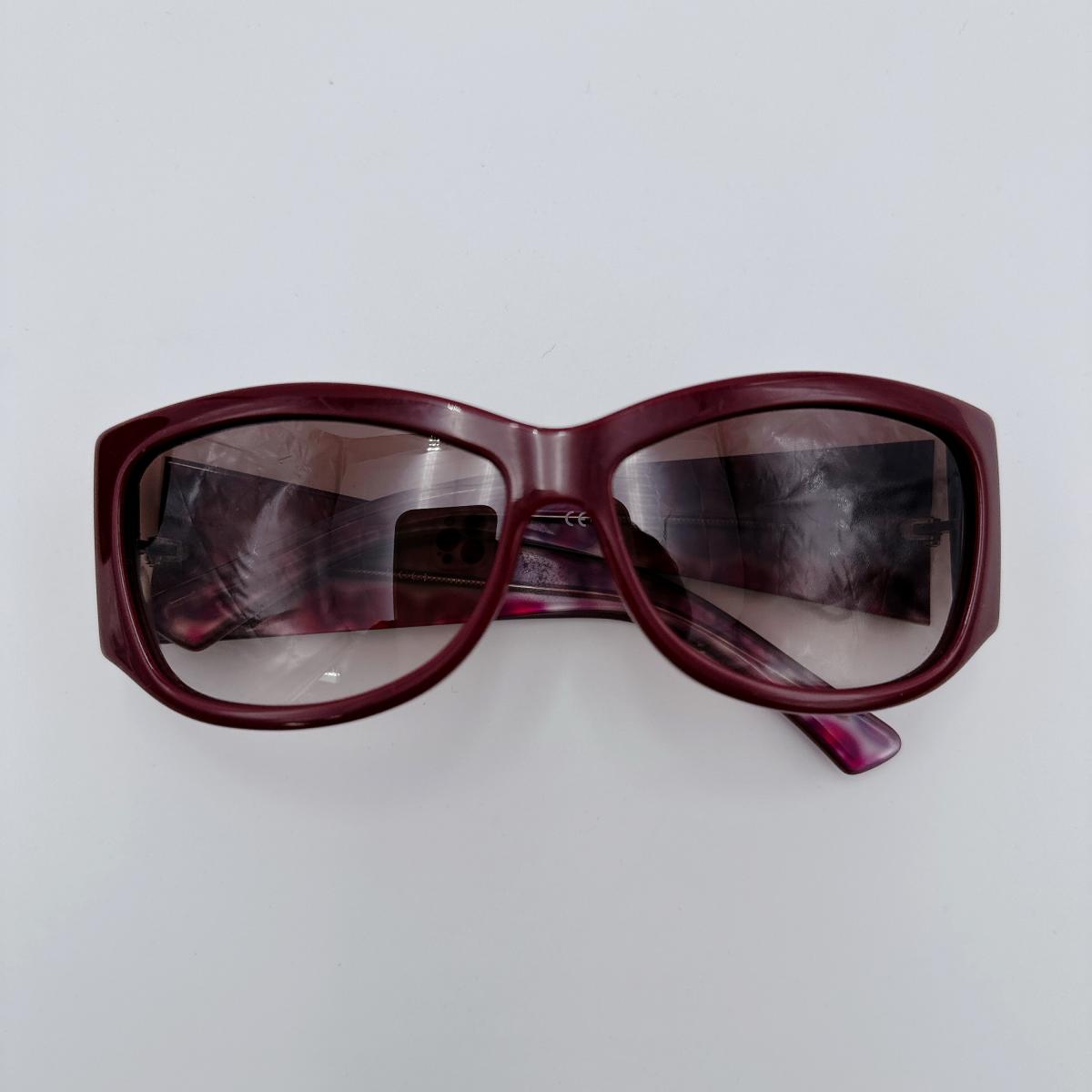 グッチ GUCCI サングラス
サングラス 57□13 125 インターロッキングG プラスチック GG2935/S HAQ02 レッド 【SS】
【中古】