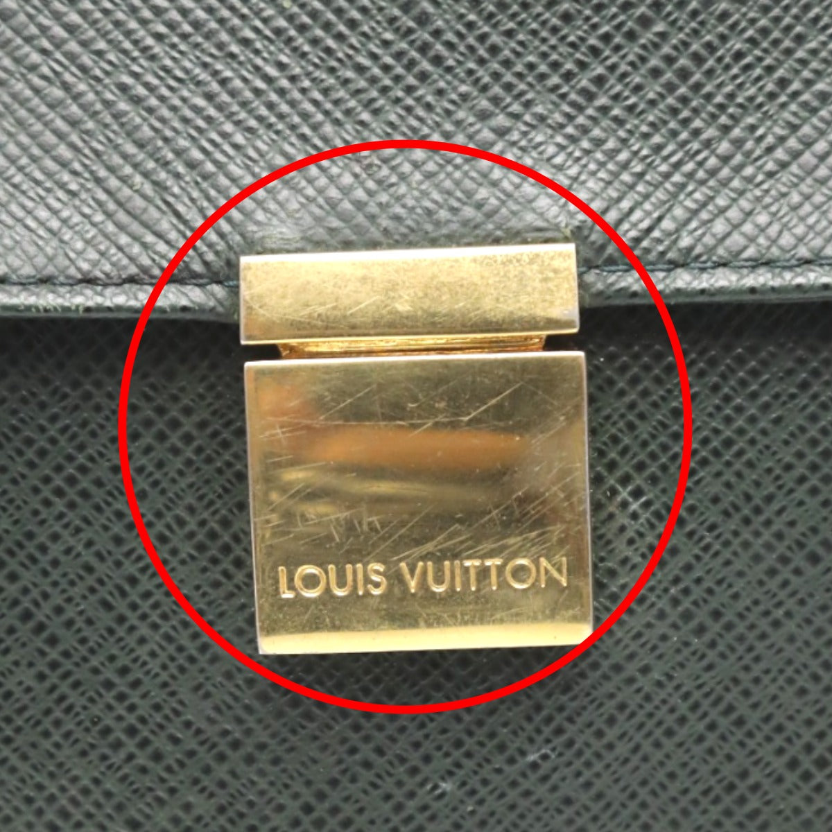 ルイヴィトン LOUIS VUITTON セカンドバッグ
クラッチバック タイガ ポルトドキュアン タイガ M30776 エピセア LV
【SS】
【中古】