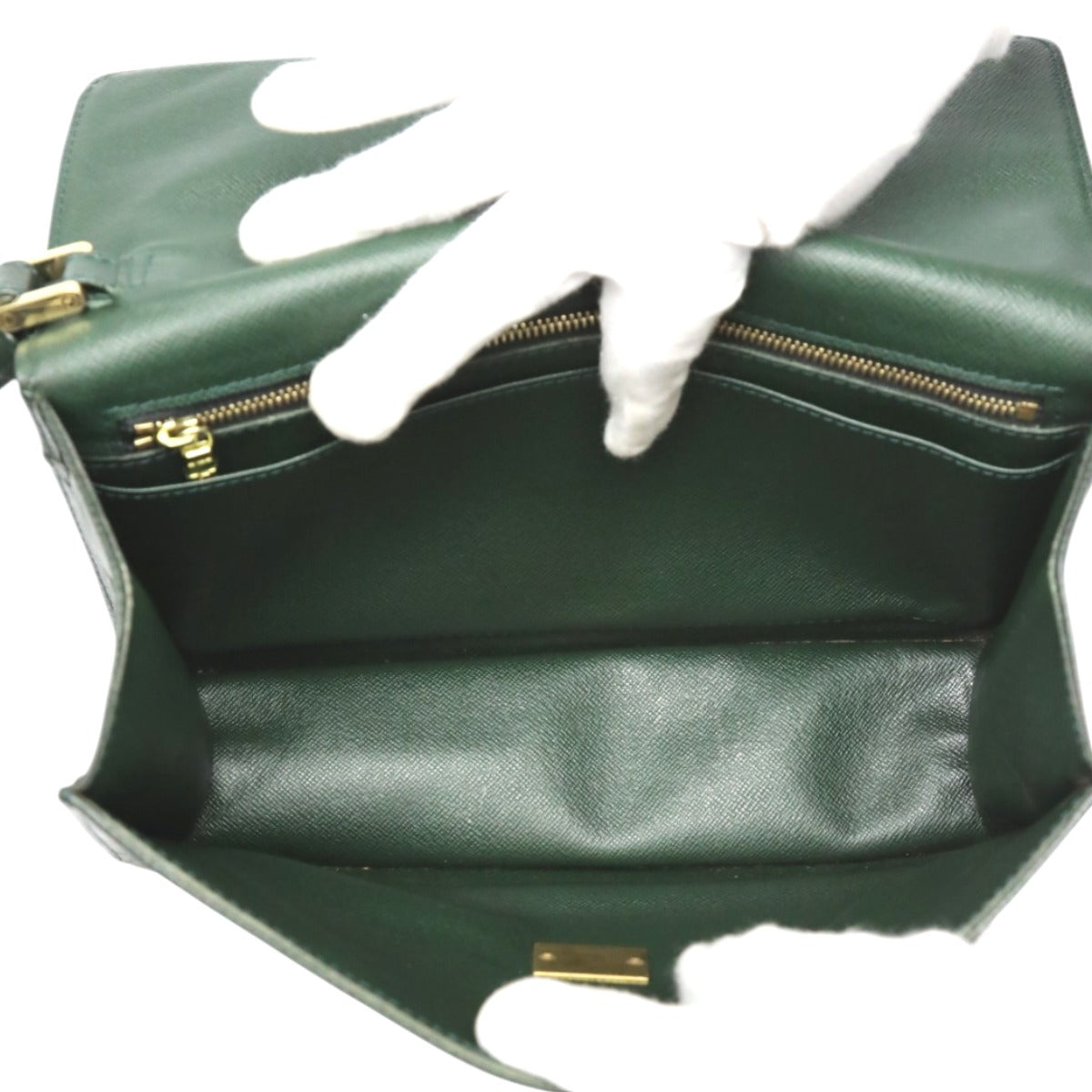 ルイヴィトン LOUIS VUITTON セカンドバッグ
クラッチバック タイガ ポルトドキュアン タイガ M30776 エピセア LV
【SS】
【中古】