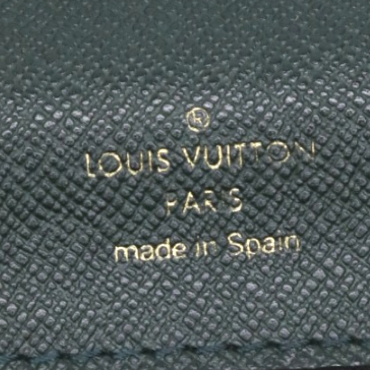 ルイヴィトン LOUIS VUITTON セカンドバッグ
クラッチバック タイガ ポルトドキュアン タイガ M30776 エピセア LV
【SS】
【中古】