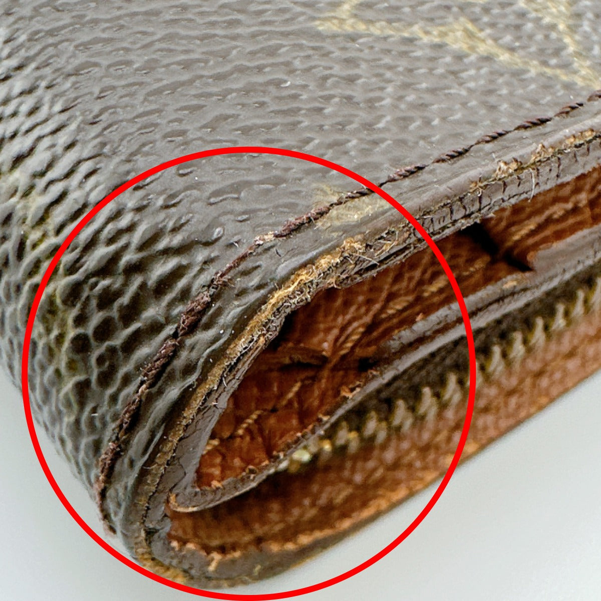 ルイヴィトン LOUIS VUITTON 二つ折り財布
カード用ポケットファスナー付 モノグラム コンパクトジップ モノグラムキャンバス M61667 ブラウン LV
【SS】
【中古】