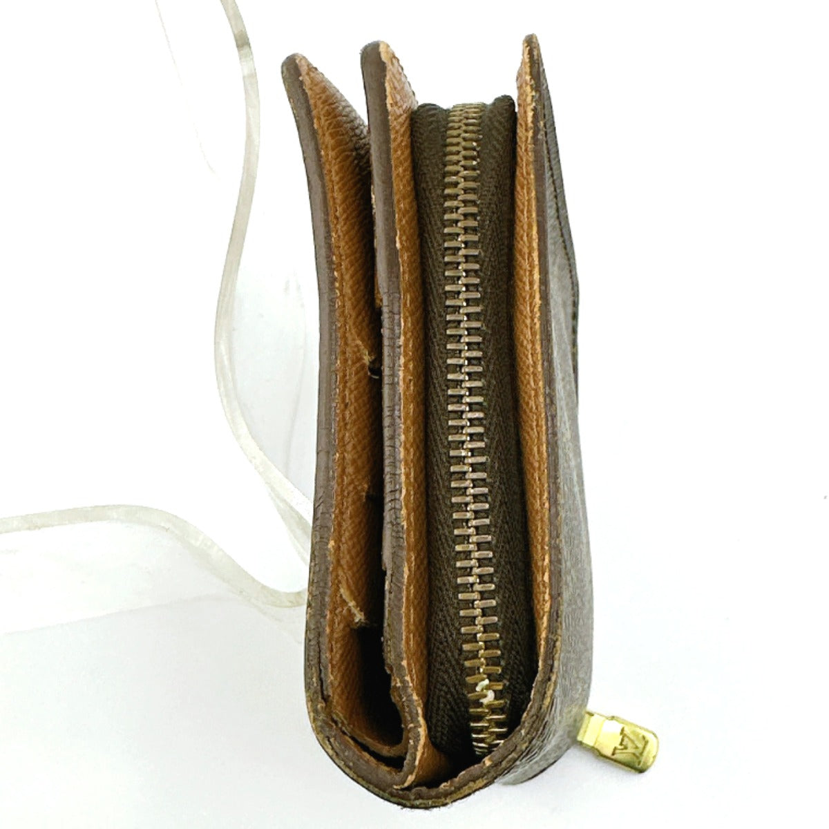 ルイヴィトン LOUIS VUITTON 二つ折り財布
カード用ポケットファスナー付 モノグラム コンパクトジップ モノグラムキャンバス M61667 ブラウン LV
【SS】
【中古】