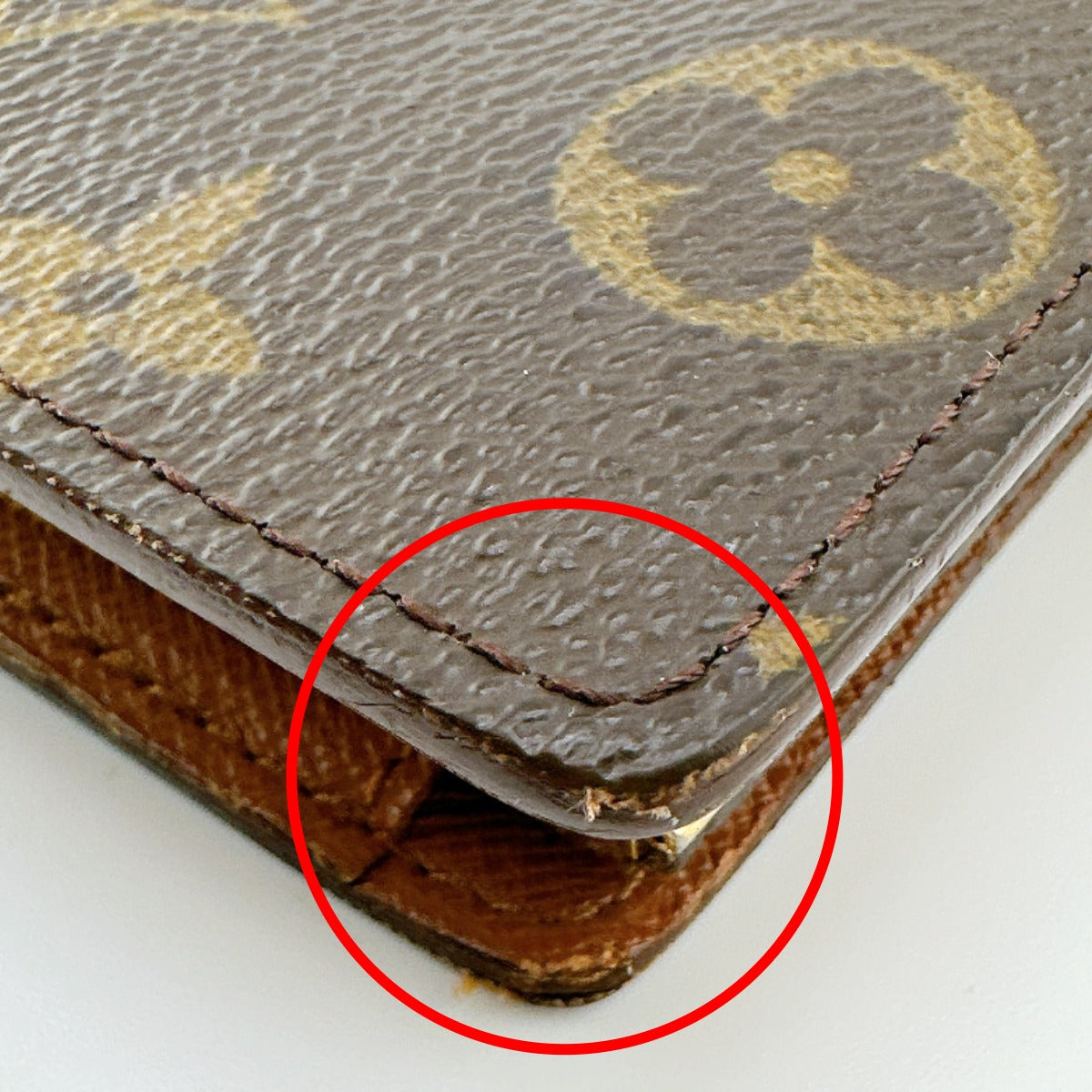 ルイヴィトン LOUIS VUITTON 二つ折り財布
カード用ポケット付がま口財布 モノグラム ポルト モネ・ビエ ヴィエノア モノグラムキャンバス M61663 ブラウン LV
【SS】
【中古】