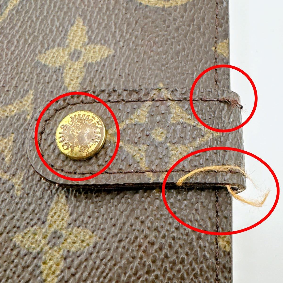 ルイヴィトン LOUIS VUITTON 二つ折り財布
カード用ポケット付がま口財布 モノグラム ポルト モネ・ビエ ヴィエノア モノグラムキャンバス M61663 ブラウン LV
【SS】
【中古】