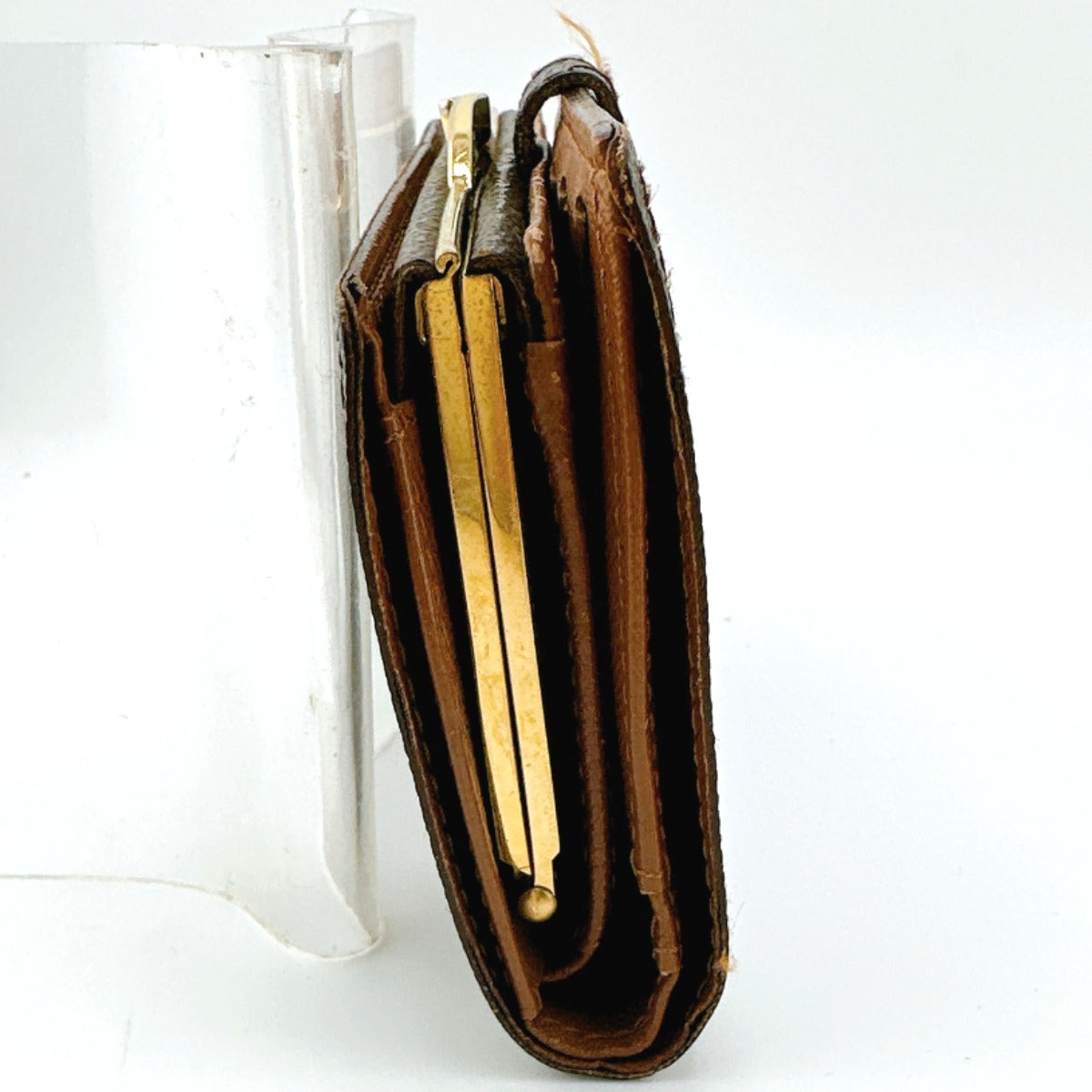 ルイヴィトン LOUIS VUITTON 二つ折り財布
カード用ポケット付がま口財布 モノグラム ポルト モネ・ビエ ヴィエノア モノグラムキャンバス M61663 ブラウン LV
【SS】
【中古】