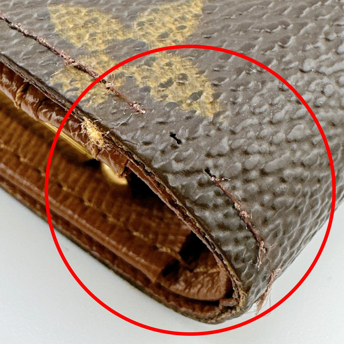 ルイヴィトン LOUIS VUITTON 二つ折り財布
カード用ポケット付がま口財布 モノグラム ポルト モネ・ビエ ヴィエノア モノグラムキャンバス M61663 ブラウン LV
【SS】
【中古】