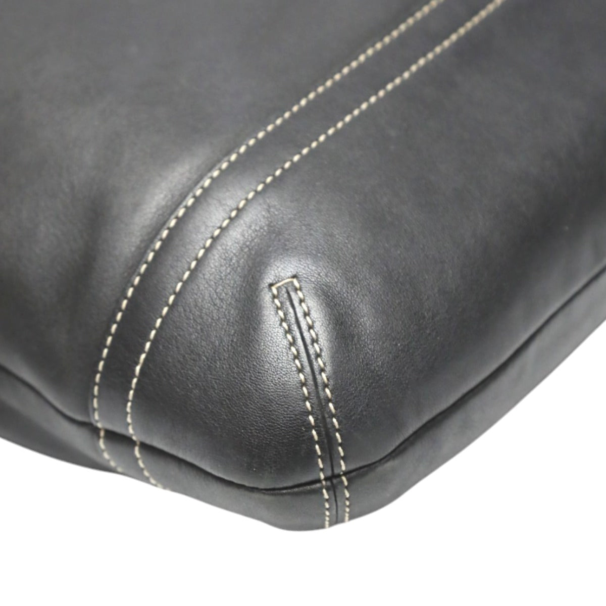 コーチ COACH ショルダーバッグ
斜めかけバッグ 肩掛け レザー 1415 ブラック 【SS】
【中古】
