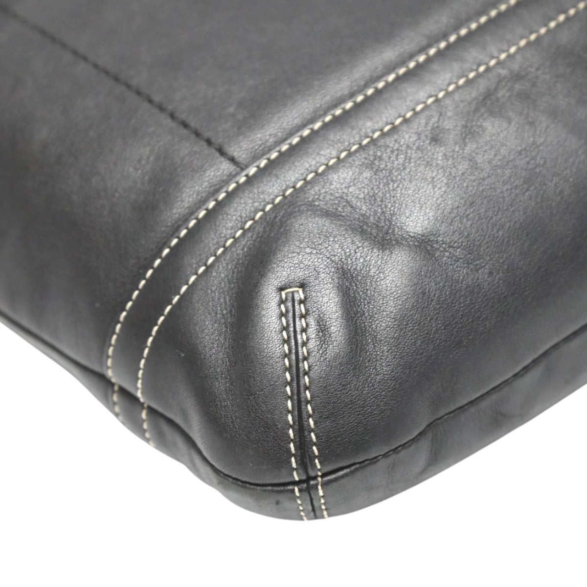コーチ COACH ショルダーバッグ
斜めかけバッグ 肩掛け レザー 1415 ブラック 【SS】
【中古】