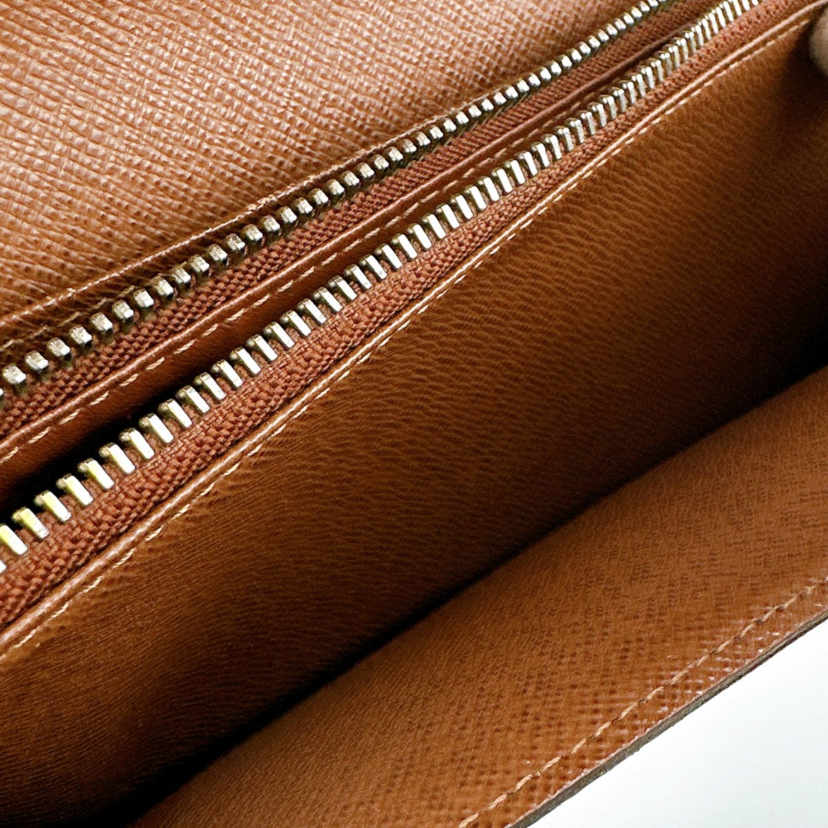 ルイヴィトン LOUIS VUITTON 長財布
ファスナー付き モノグラム ポシェット・ポルトモネクレディ モノグラムキャンバス M61725 ブラウン LV
【SS】
【中古】