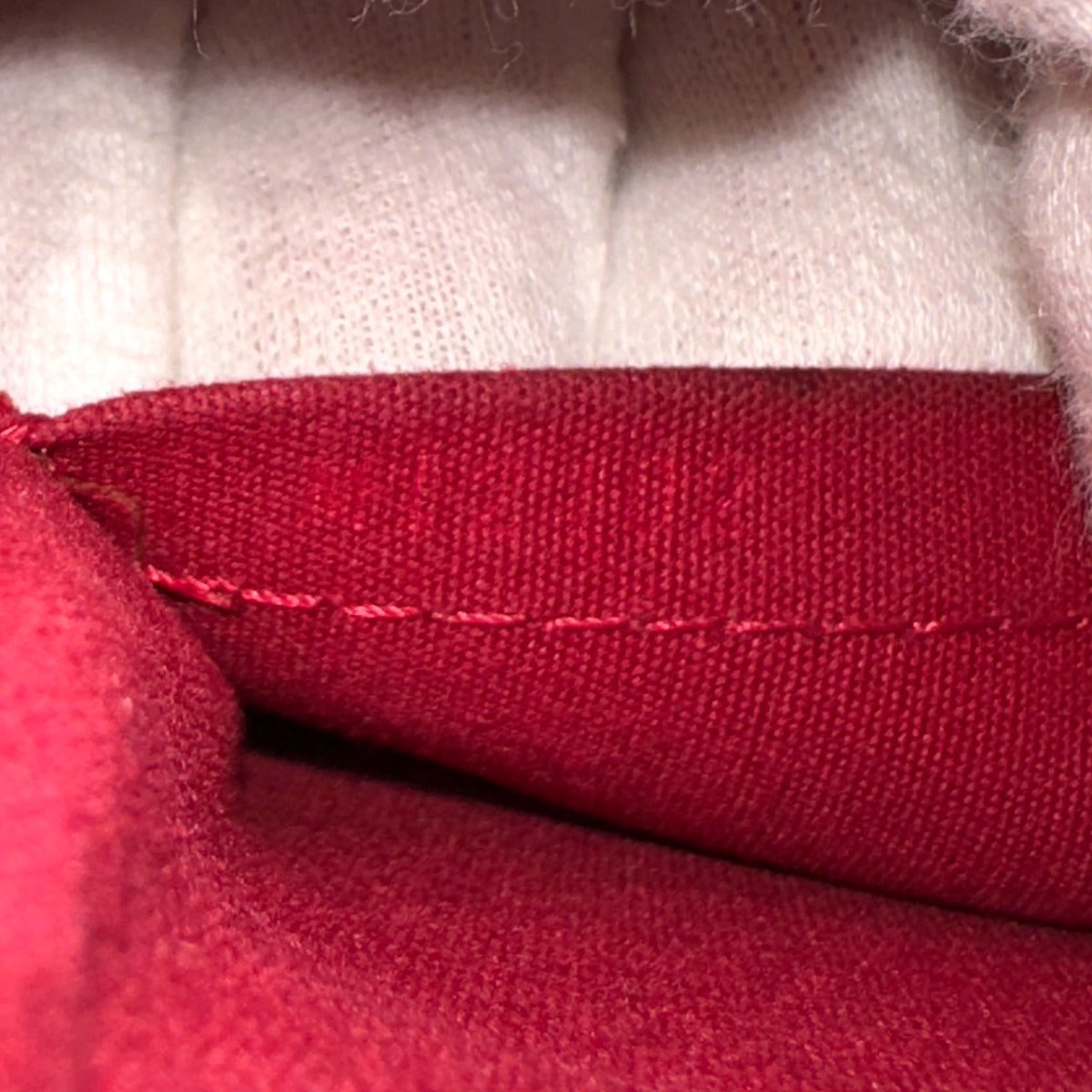 ルイヴィトン LOUIS VUITTON ハンドバッグ
2WAYバッグ モノグラム アルマBB モノグラムヴェルニ M91606 ポムダムール LV
【SS】
【中古】