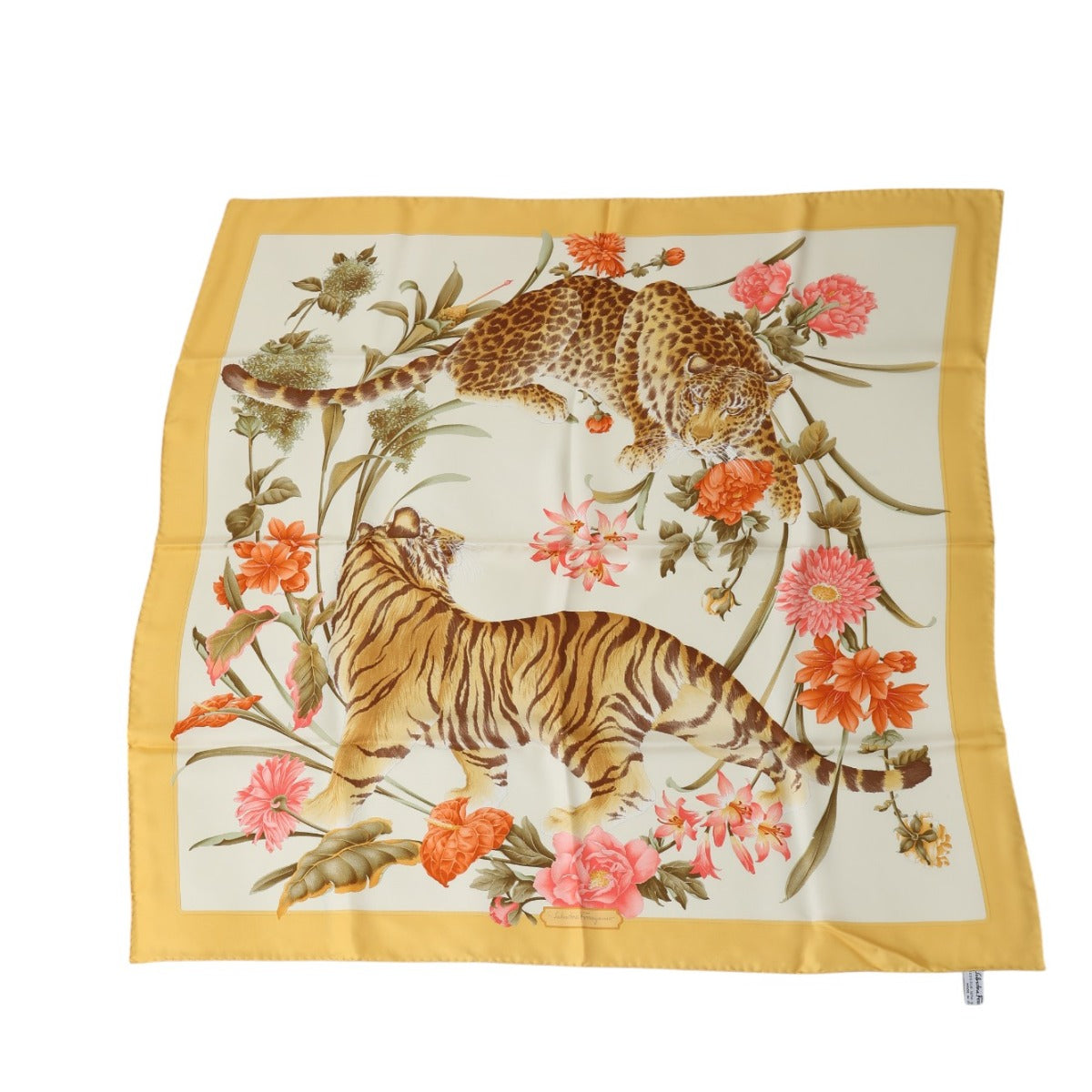 サルヴァトーレフェラガモ Salvatore Ferragamo スカーフ
スカーフ シルク100% 虎×花 シルク イエロー 【SS】
【中古】