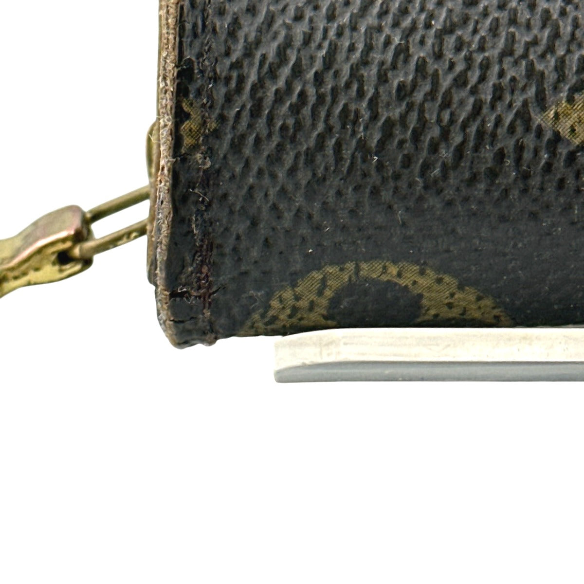 ルイヴィトン LOUIS VUITTON 二つ折り財布
カード用ポケットファスナー付 モノグラム コンパクトジップ モノグラムキャンバス M61667 ブラウン LV
【SS】
【中古】