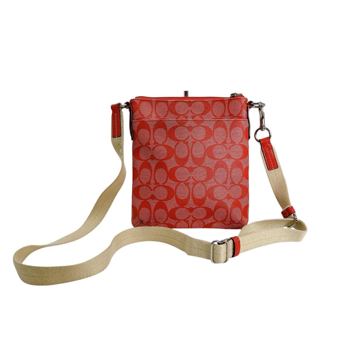 コーチ COACH ショルダーバッグ
ショルダーバッグ シグネクチャー レザー レッド 【SS】
【中古】