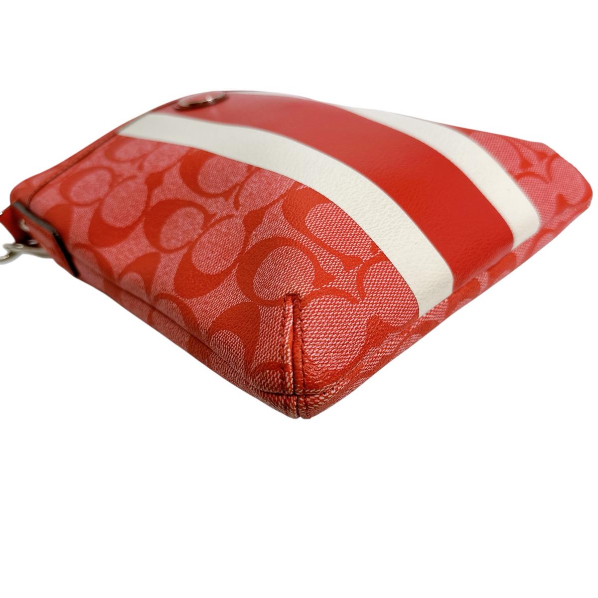 コーチ COACH ショルダーバッグ
ショルダーバッグ シグネクチャー レザー レッド 【SS】
【中古】