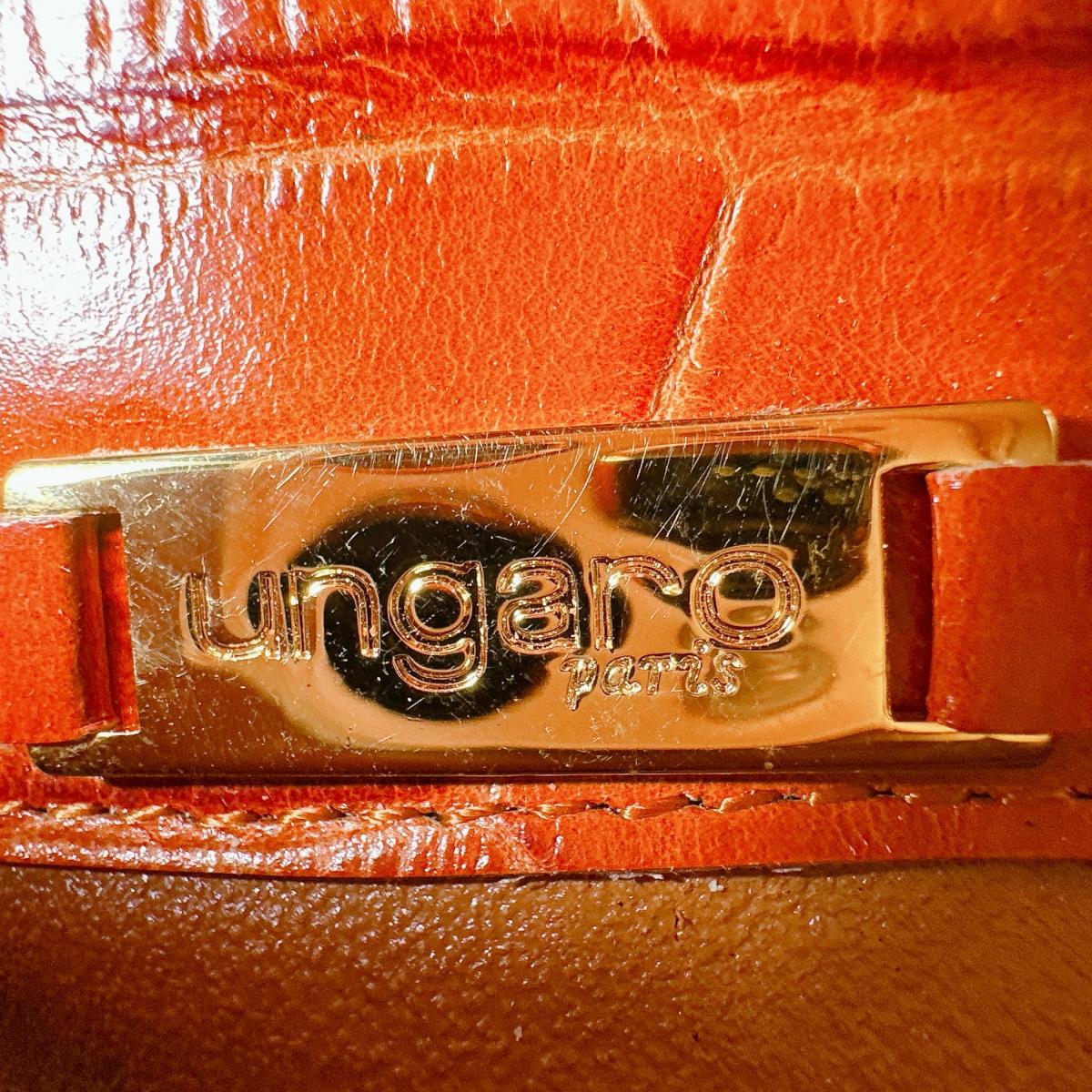 ウンガロ emanuel ungaro ショルダーバッグ
ショルダーバッグ クロコ型押 オレンジ 【SS】
【中古】