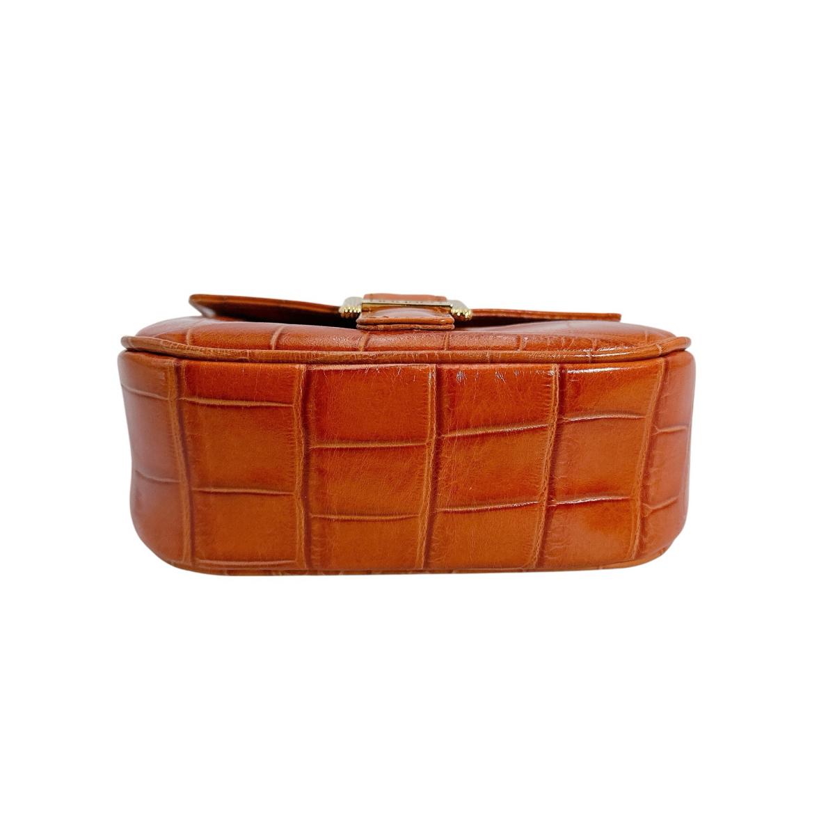 ウンガロ emanuel ungaro ショルダーバッグ
ショルダーバッグ クロコ型押 オレンジ 【SS】
【中古】