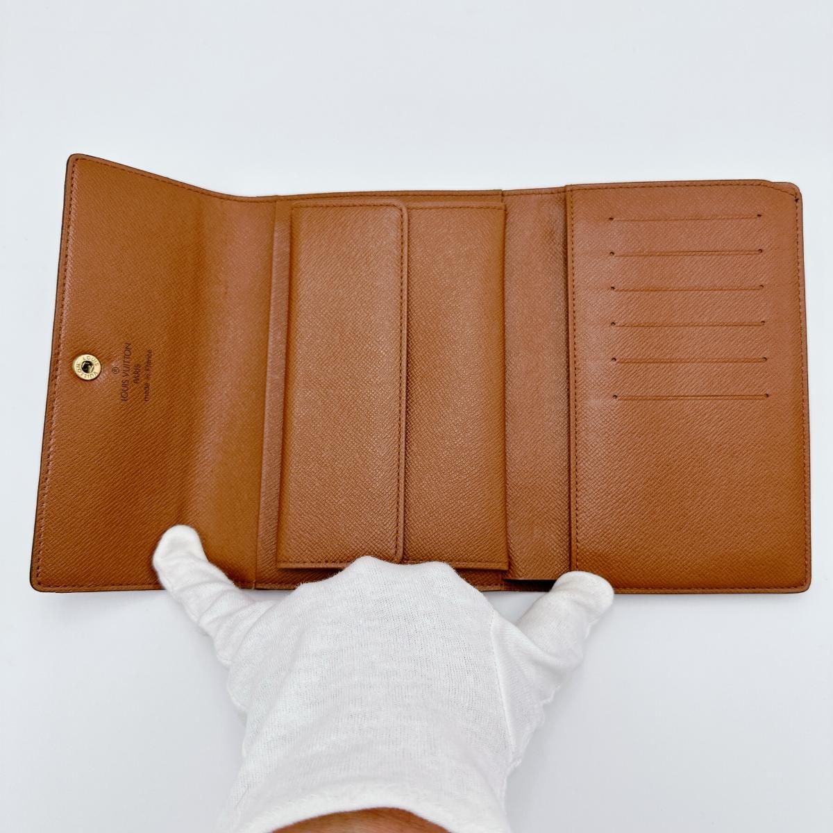 ルイヴィトン LOUIS VUITTON 三つ折り財布
三つ折り財布 モノグラム ポルトトレゾー・エチュイ モノグラムキャンバス M61202 ブラウン LV
【SS】
【中古】