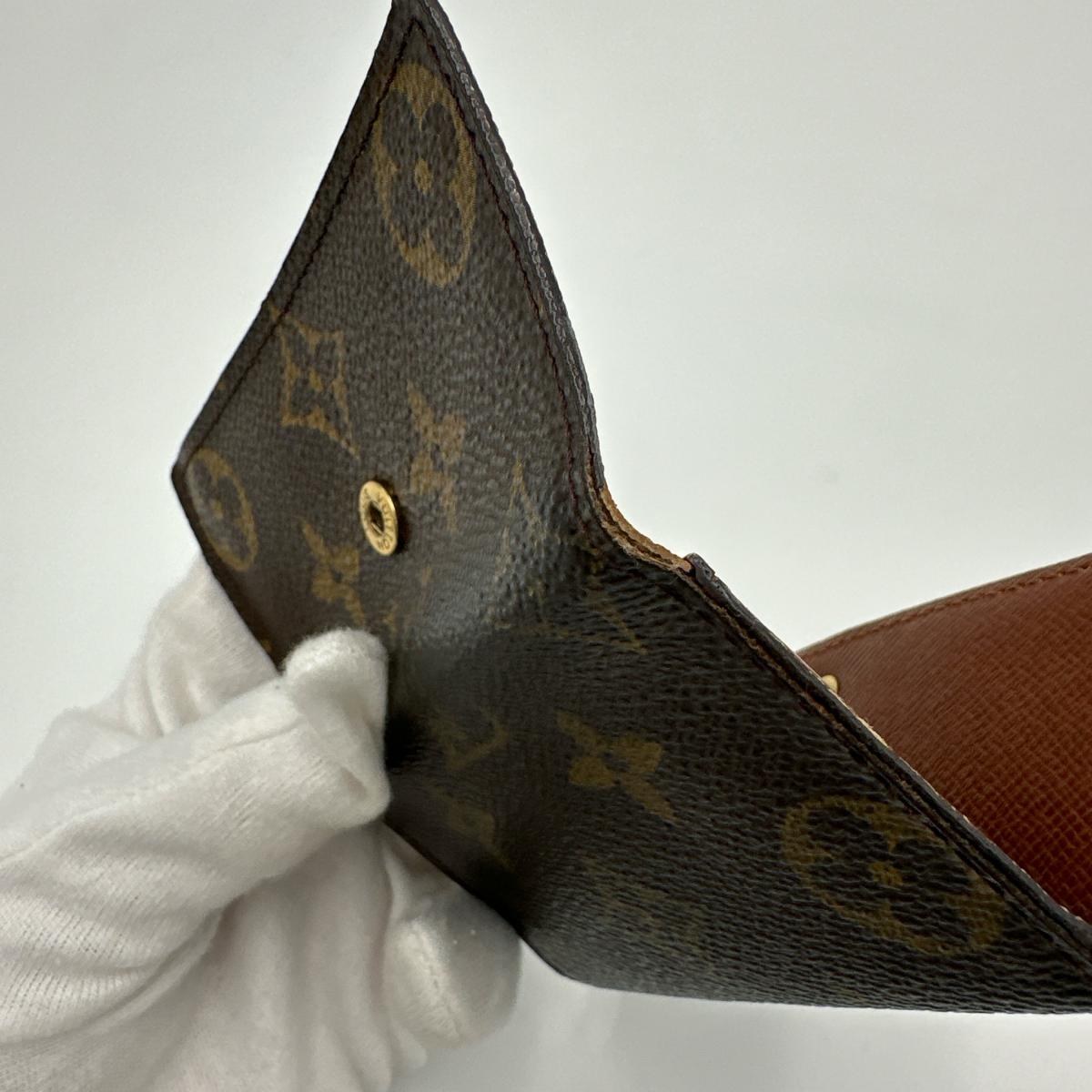 ルイヴィトン LOUIS VUITTON キーケース
4本用キーケース モノグラム ミュルティクレ4 モノグラムキャンバス M62631 ブラウン LV
【SS】
【中古】