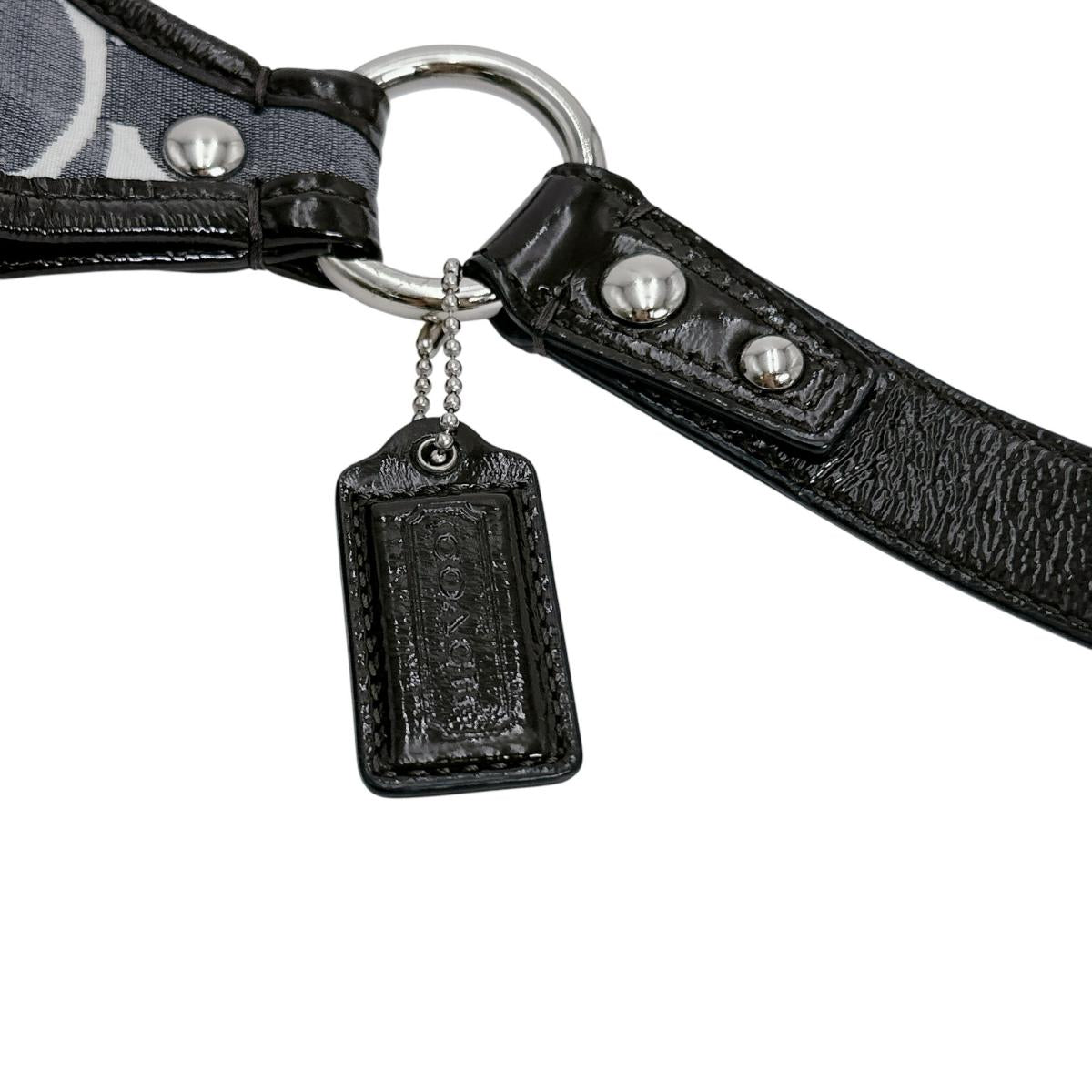 コーチ COACH ショルダーバッグ
ショルダーバッグ シグネクチャー 斜め掛け キャンバス 10869-13292 グレー 【SS】
【中古】