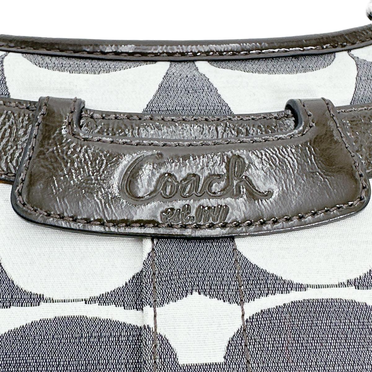 コーチ COACH ショルダーバッグ
ショルダーバッグ シグネクチャー 斜め掛け キャンバス 10869-13292 グレー 【SS】
【中古】
