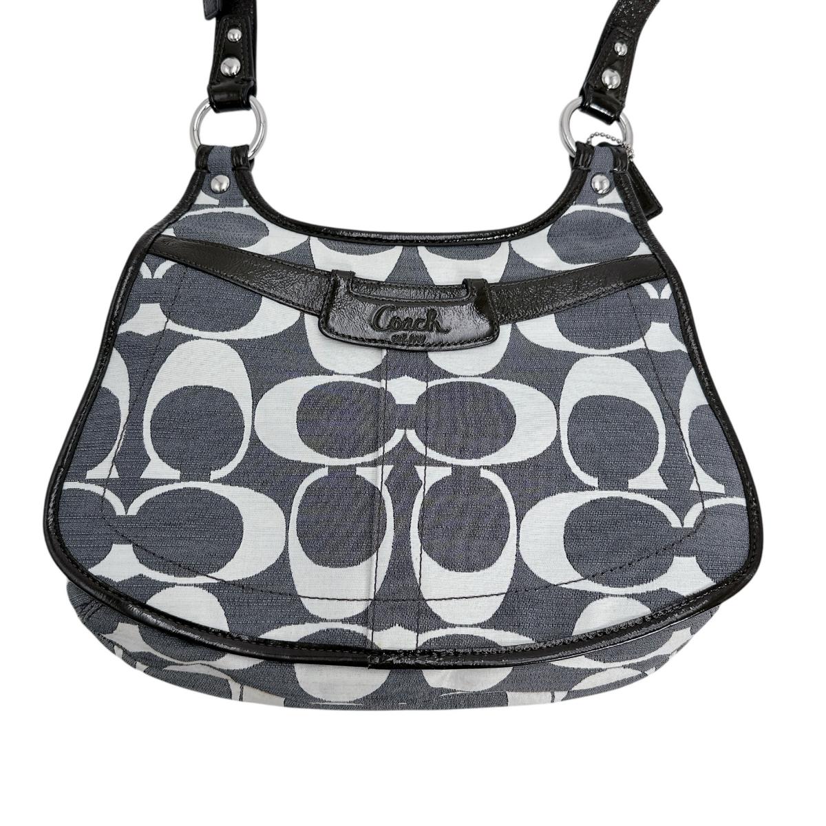 コーチ COACH ショルダーバッグ
ショルダーバッグ シグネクチャー 斜め掛け キャンバス 10869-13292 グレー 【SS】
【中古】