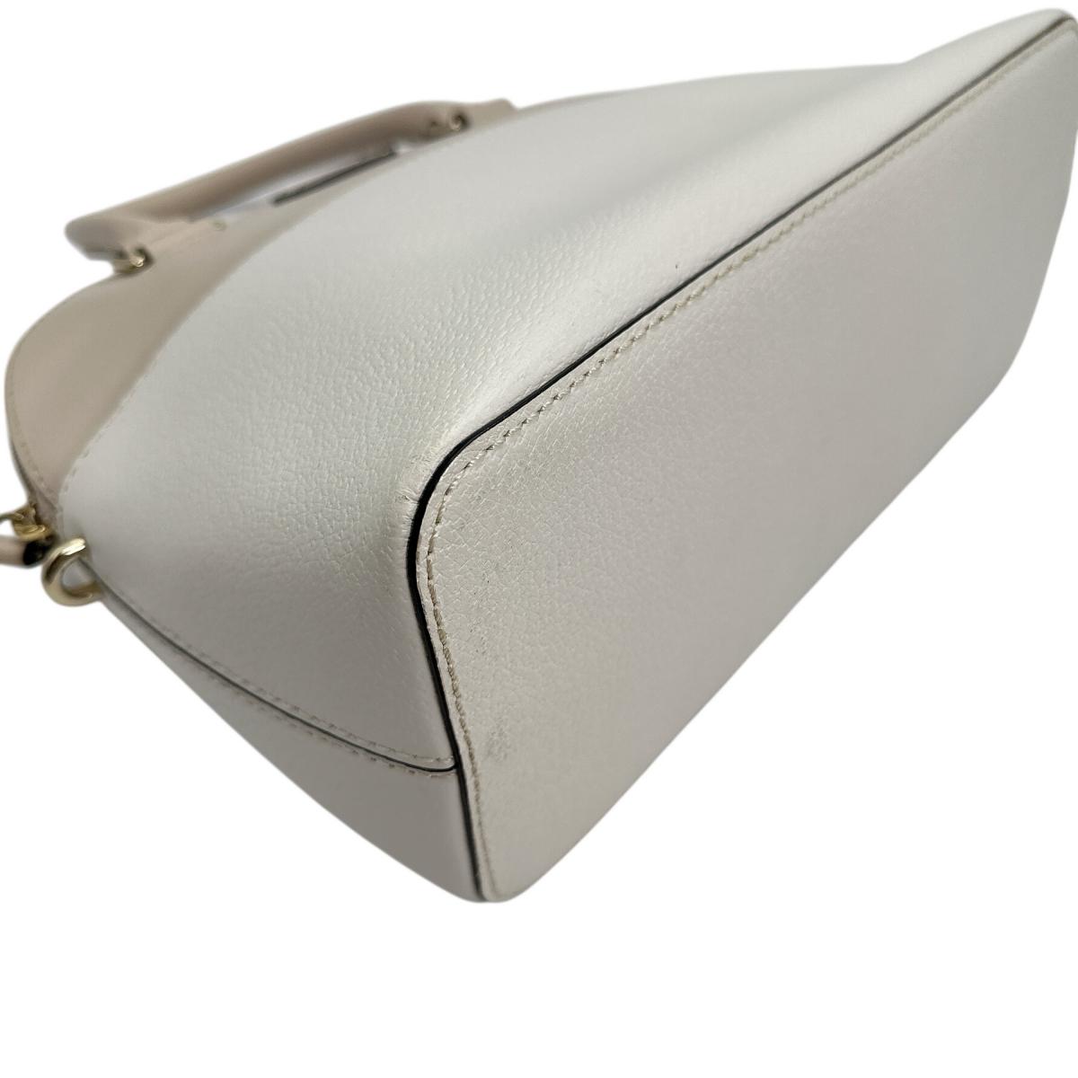 ケイトスペード Kate Spade ハンドバッグ
2WAYバッグ ハンドバッグ レザー ベージュ 【SS】
【中古】