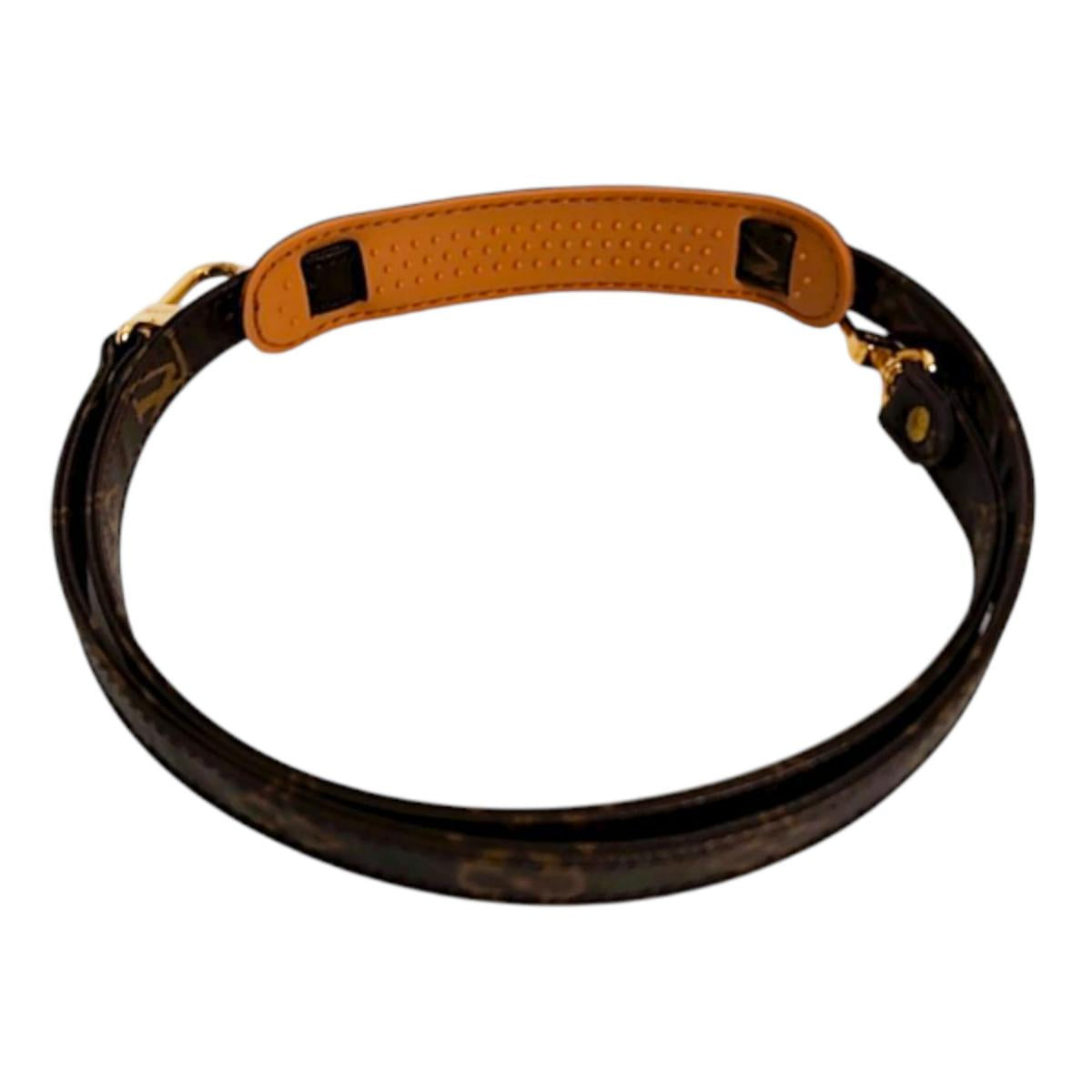 ルイヴィトン LOUIS VUITTON ショルダーストラップ
ストラップ モノグラム 肩当て付き モノグラムキャンバス ブラウン LV
【SS】
【中古】