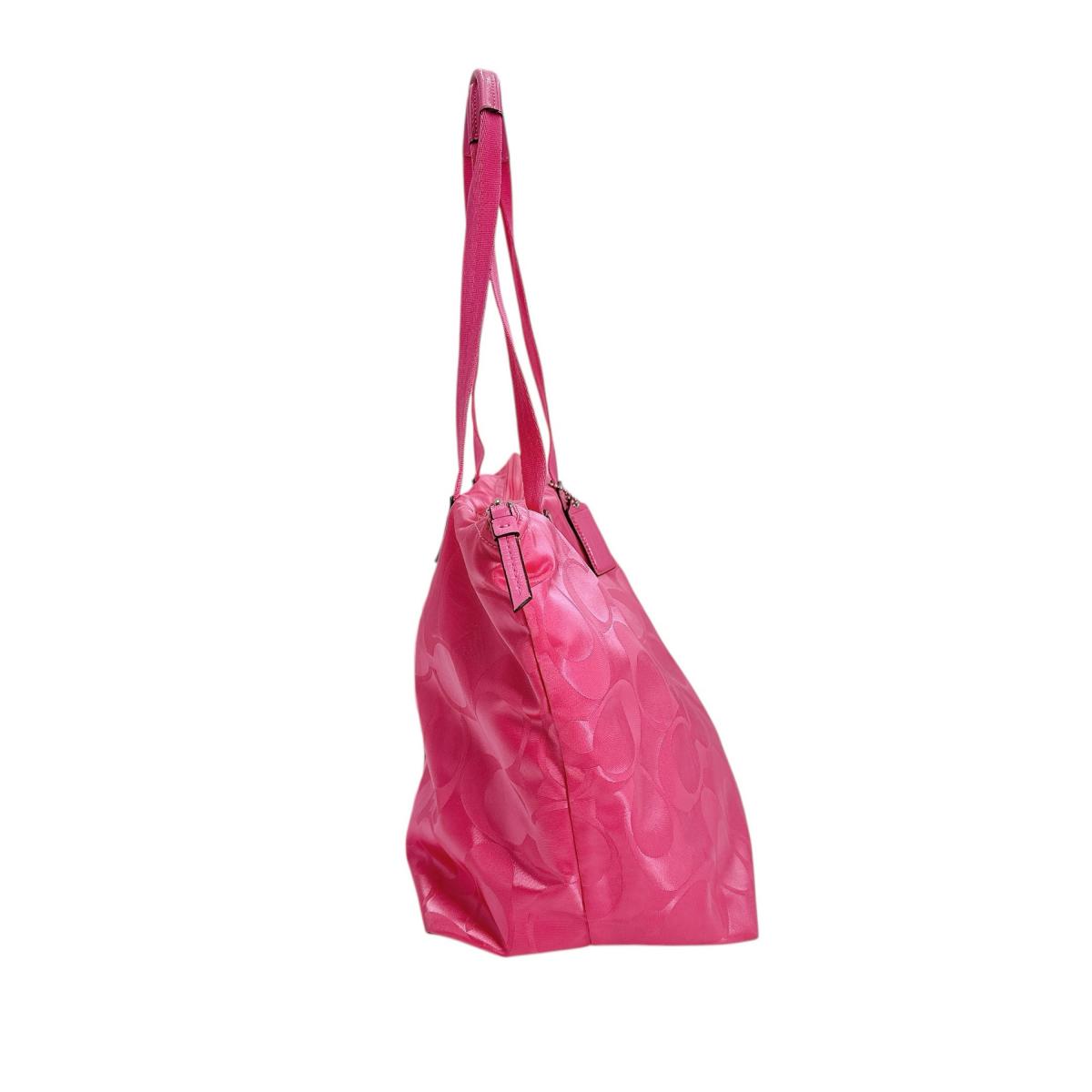 コーチ COACH トートバッグ
トートバッグ シグネチャー ナイロン ピンク 【SS】
【中古】