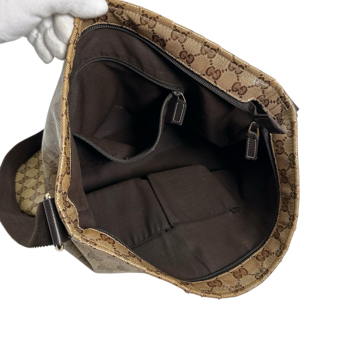 グッチ GUCCI ショルダーバッグ
ショルダーバッグ クリスタル GG PVCコーティングキャンバス 339569 ブラウン 【中古】