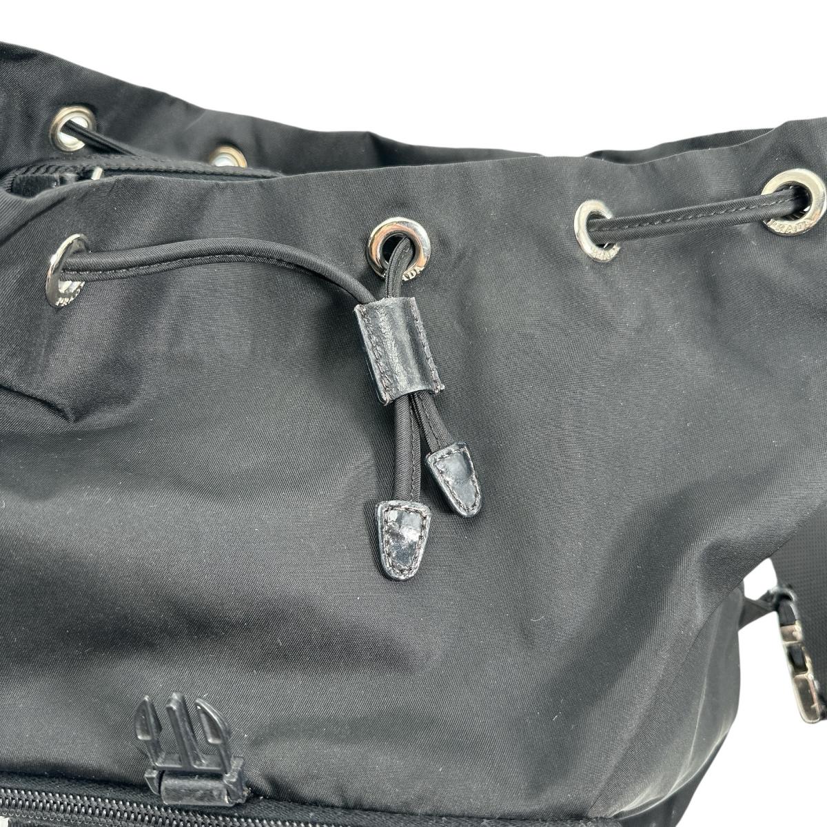 プラダ PRADA リュック・デイパック
ナイロン バックパック リュック ナイロン B4650 ブラック 【SS】
【中古】