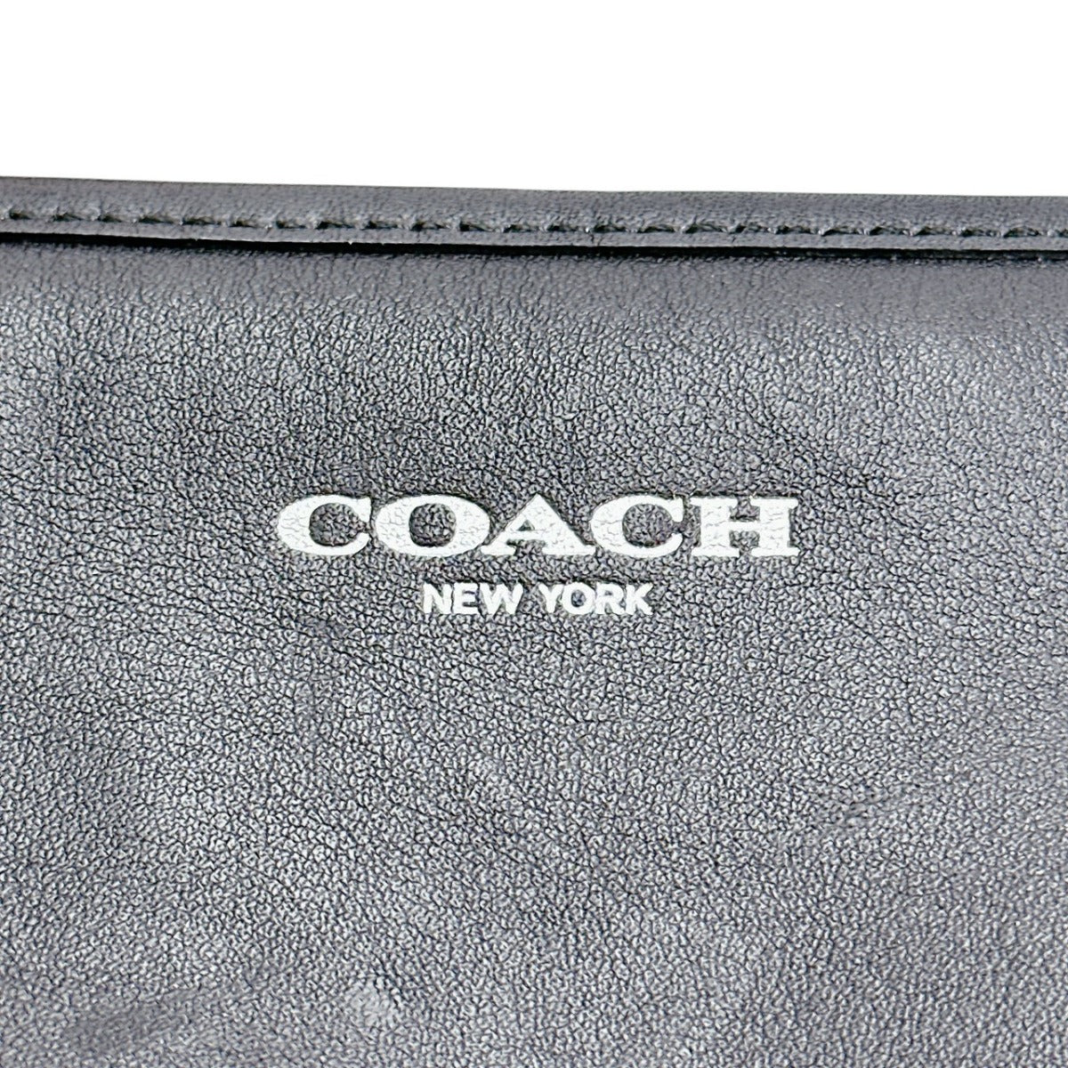 コーチ COACH ショルダーバッグ
トートバッグ タッセル レガシー レザー 25355 ブラック 【SS】
【中古】