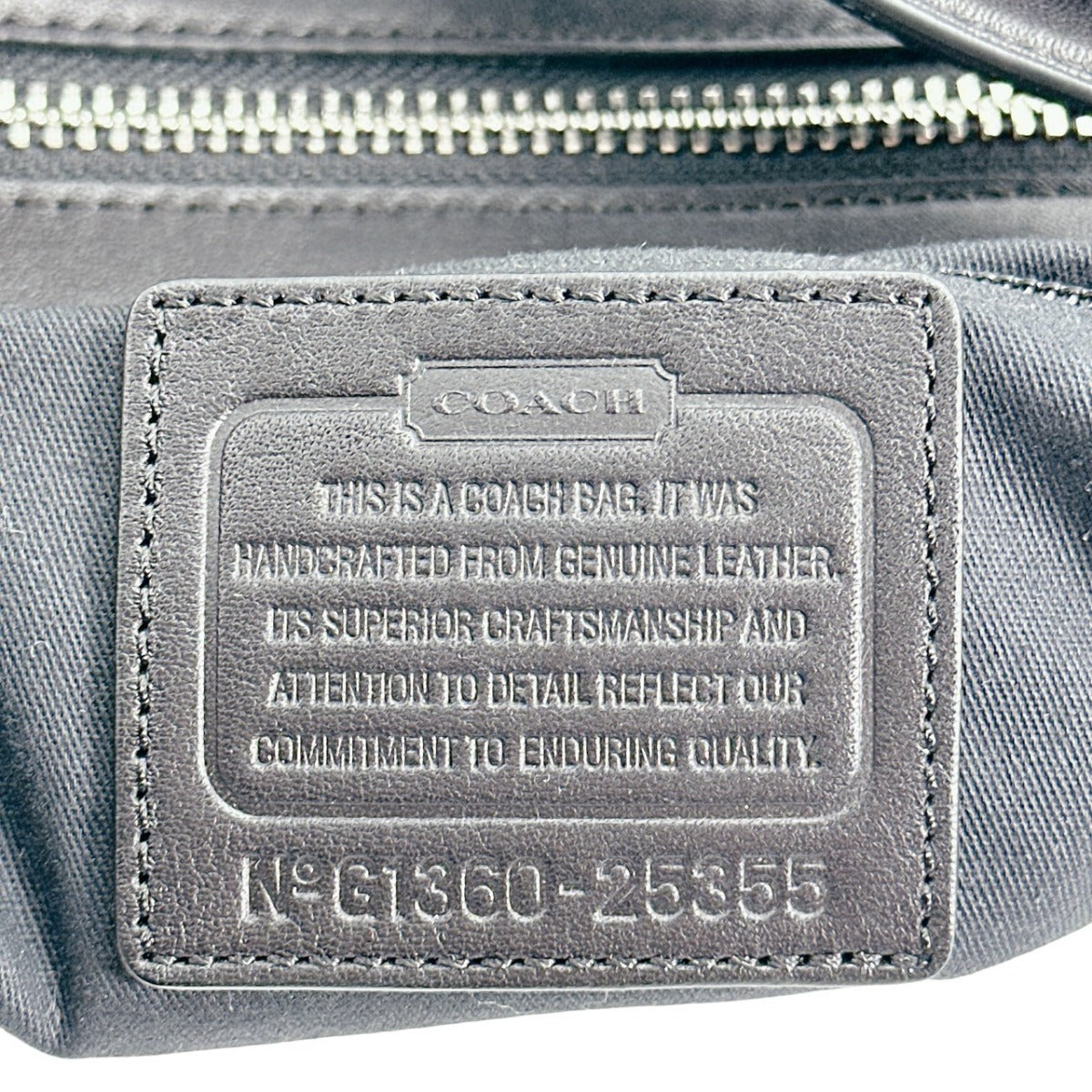 コーチ COACH ショルダーバッグ
トートバッグ タッセル レガシー レザー 25355 ブラック 【SS】
【中古】