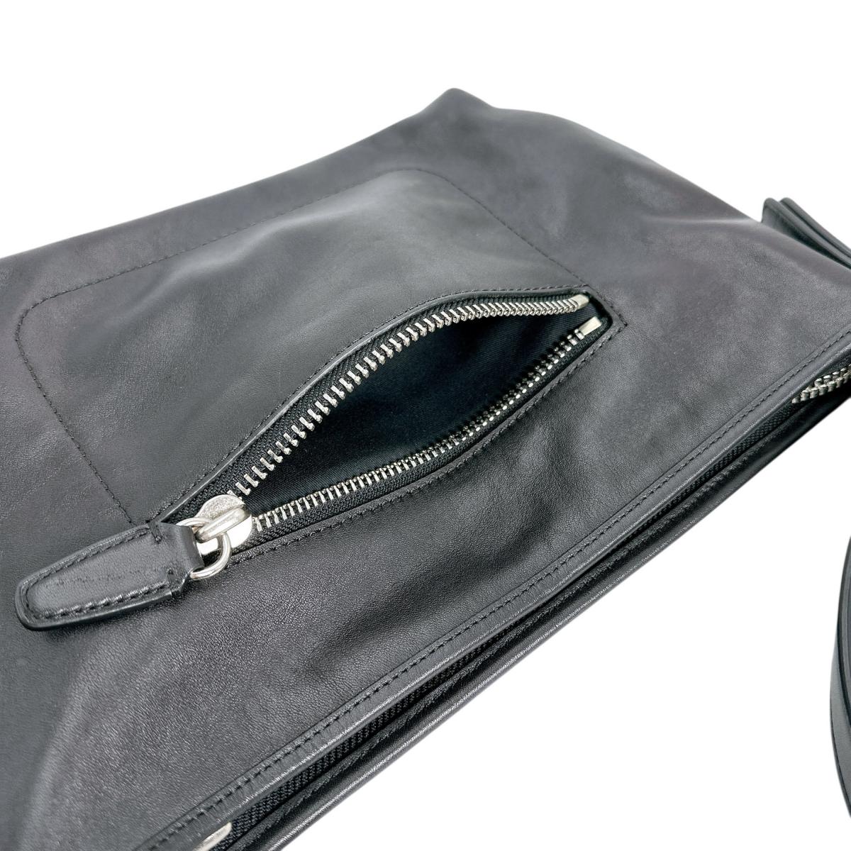 コーチ COACH ショルダーバッグ
トートバッグ タッセル レガシー レザー 25355 ブラック 【SS】
【中古】