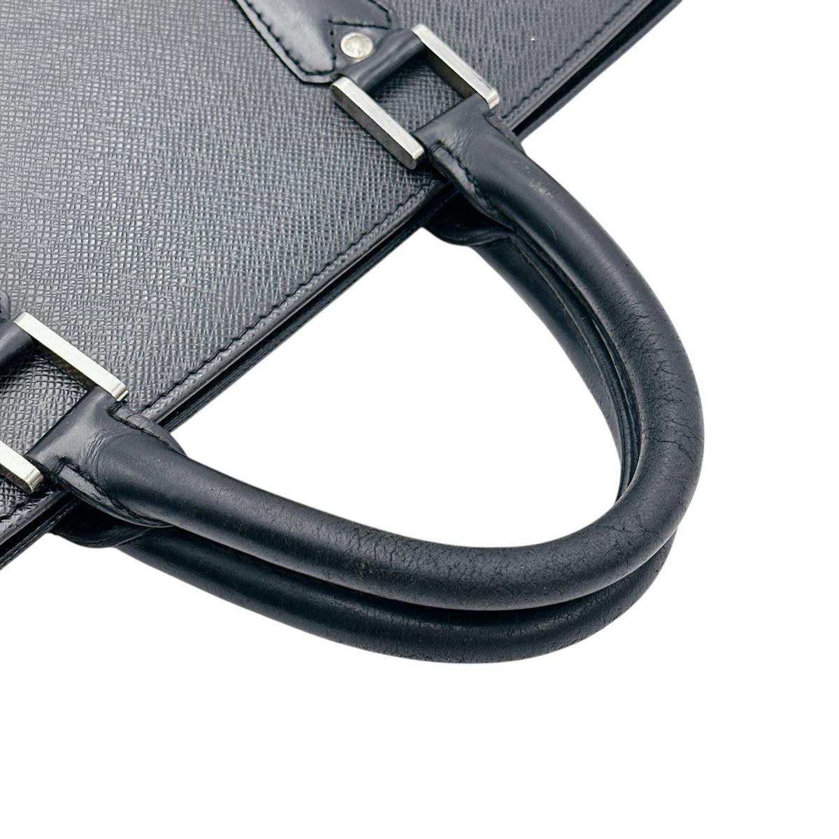 ルイヴィトン LOUIS VUITTON ビジネスバッグ
ビジネスバッグ タイガ ポルトドキュマン・ロザン タイガ M30052 ブラック LV
【SS】
【中古】