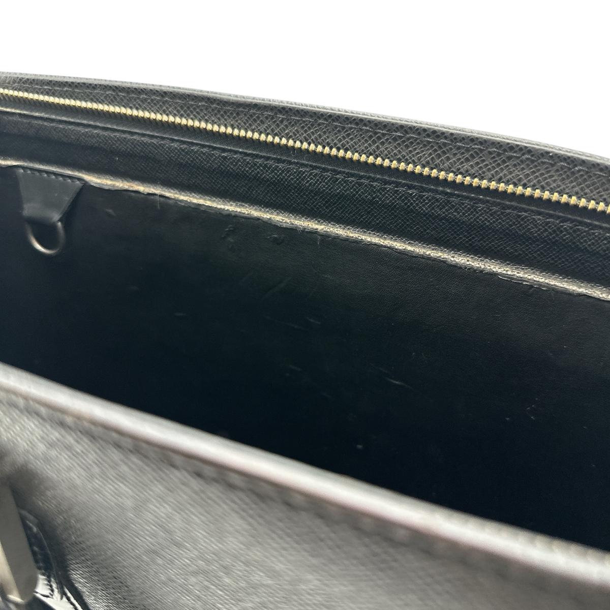 ルイヴィトン LOUIS VUITTON ビジネスバッグ
ビジネスバッグ タイガ ポルトドキュマン・ロザン タイガ M30052 ブラック LV
【SS】
【中古】
