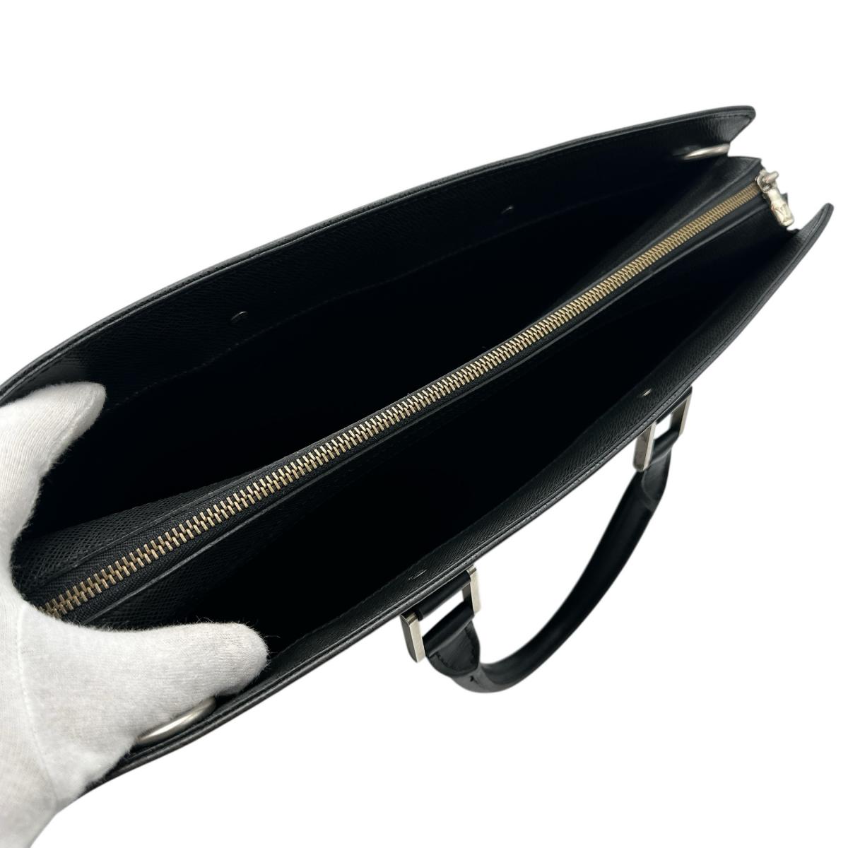 ルイヴィトン LOUIS VUITTON ビジネスバッグ
ビジネスバッグ タイガ ポルトドキュマン・ロザン タイガ M30052 ブラック LV
【SS】
【中古】
