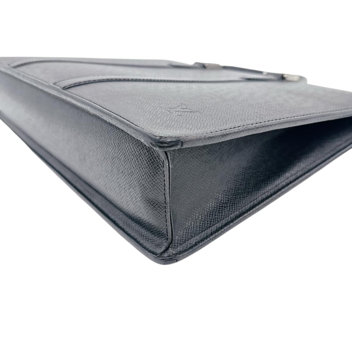 ルイヴィトン LOUIS VUITTON ビジネスバッグ
ビジネスバッグ タイガ ポルトドキュマン・ロザン タイガ M30052 ブラック LV
【SS】
【中古】