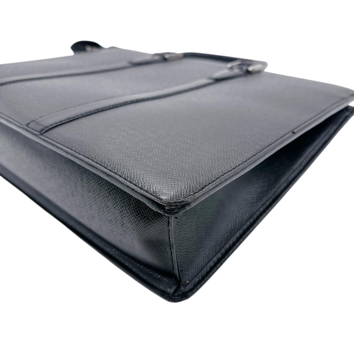 ルイヴィトン LOUIS VUITTON ビジネスバッグ
ビジネスバッグ タイガ ポルトドキュマン・ロザン タイガ M30052 ブラック LV
【SS】
【中古】