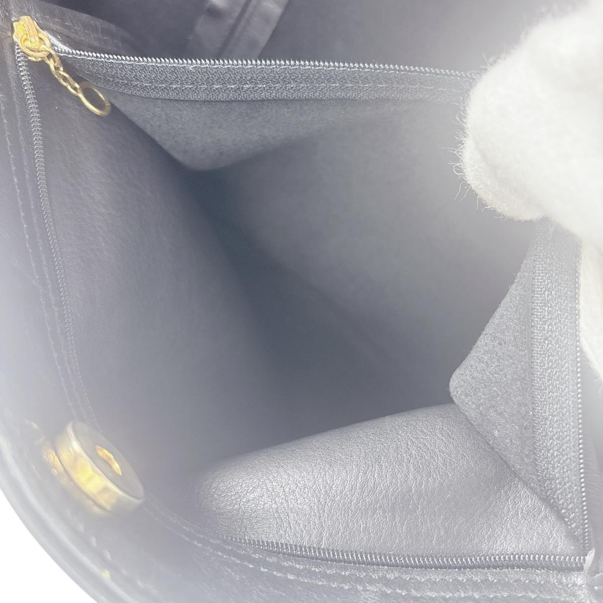 コーチ COACH トートバッグ
ハンドバッグ A4 ヴィンテージ オールドコーチ レザー D6C-4082 ブラック 【SS】
【中古】