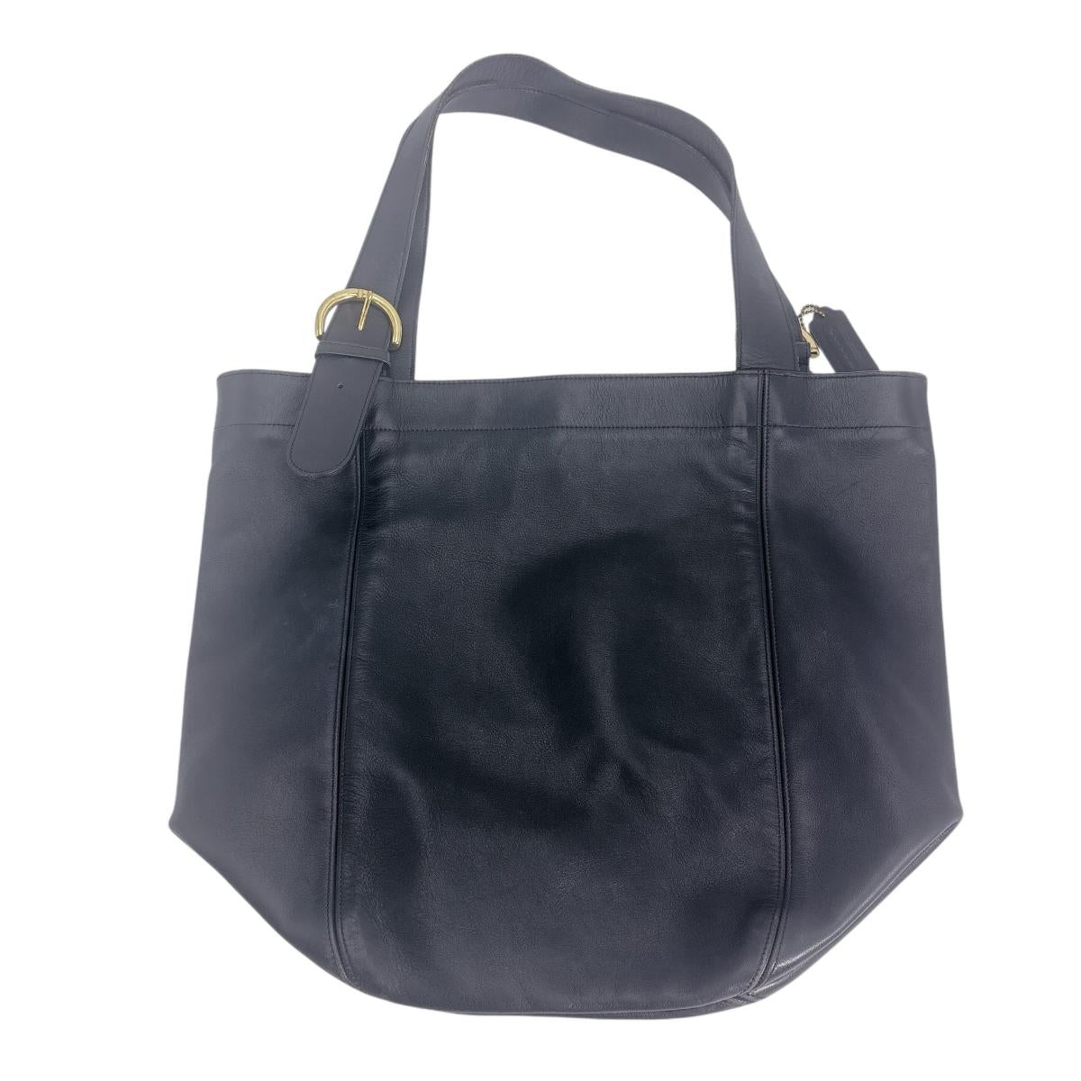 コーチ COACH トートバッグ
ハンドバッグ A4 ヴィンテージ オールドコーチ レザー D6C-4082 ブラック 【SS】
【中古】