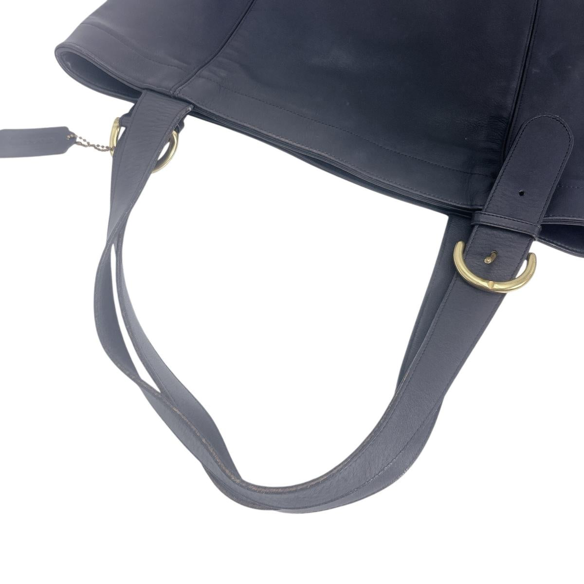 コーチ COACH トートバッグ
ハンドバッグ A4 ヴィンテージ オールドコーチ レザー D6C-4082 ブラック 【SS】
【中古】