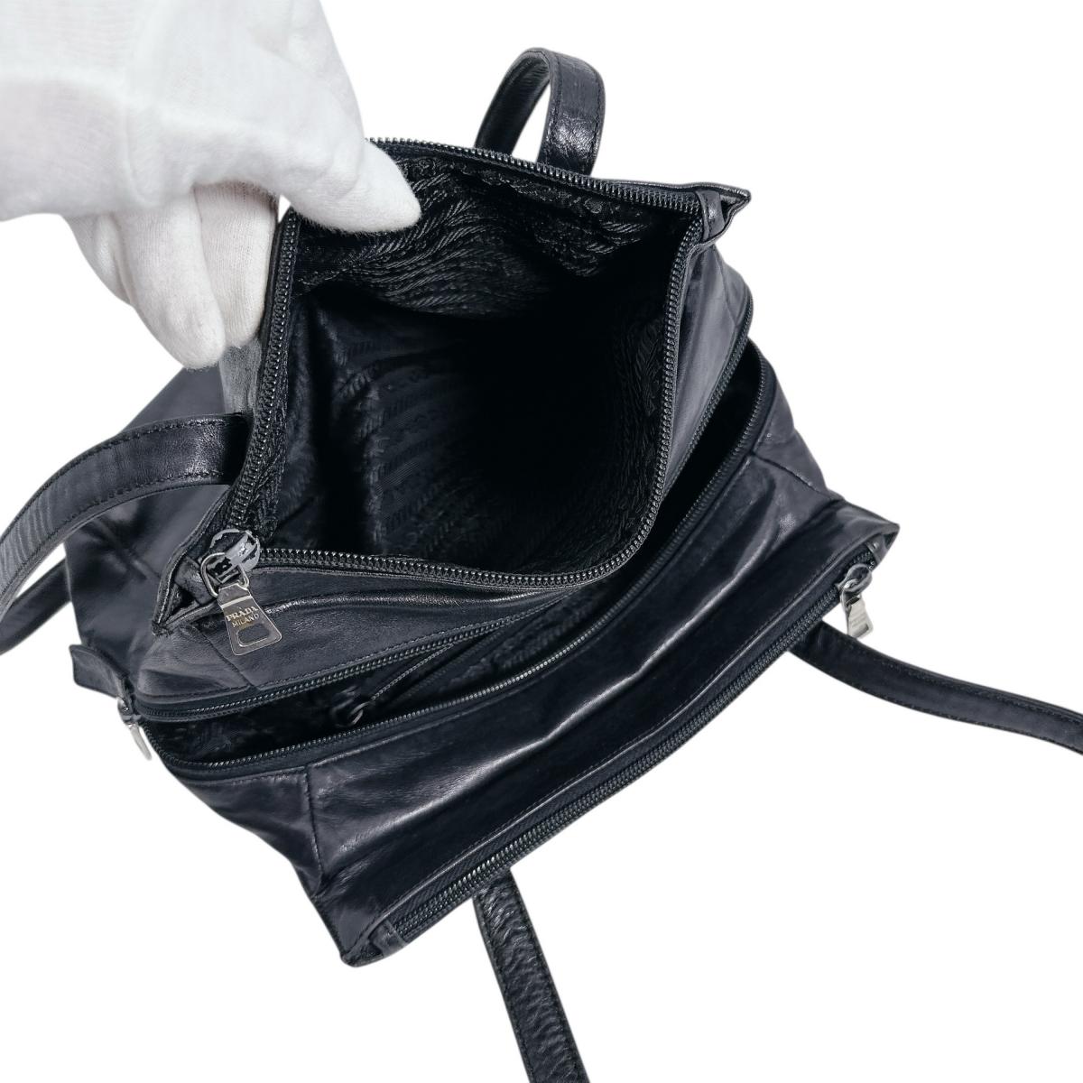 プラダ PRADA トートバッグ
トートバッグ ロゴ型押し レザー ブラック 【SS】
【中古】