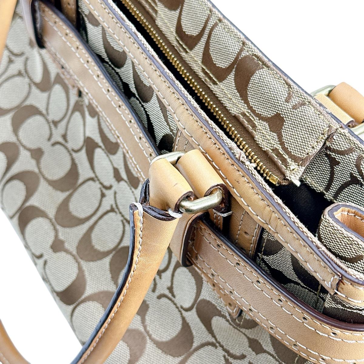 コーチ COACH ハンドバッグ
ハンドバッグ キャリオール ハンプトンズシグネチャー キャンバス G1073-F10507 カーキ×ブラウン 【SS】
【中古】