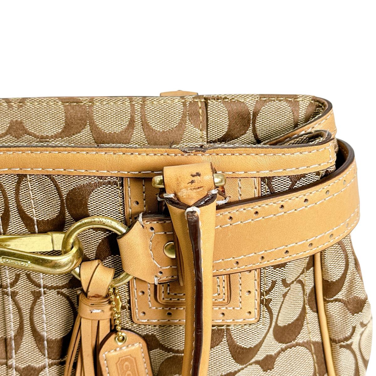 コーチ COACH ハンドバッグ
ハンドバッグ キャリオール ハンプトンズシグネチャー キャンバス G1073-F10507 カーキ×ブラウン 【SS】
【中古】