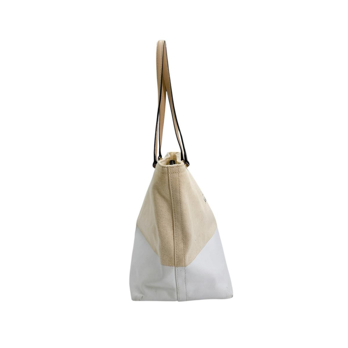 ケイトスペード Kate Spade ハンドバッグ
トートバッグ ビッグロゴ キャンバス PXRU6572 108 ベージュ 【SS】
【中古】