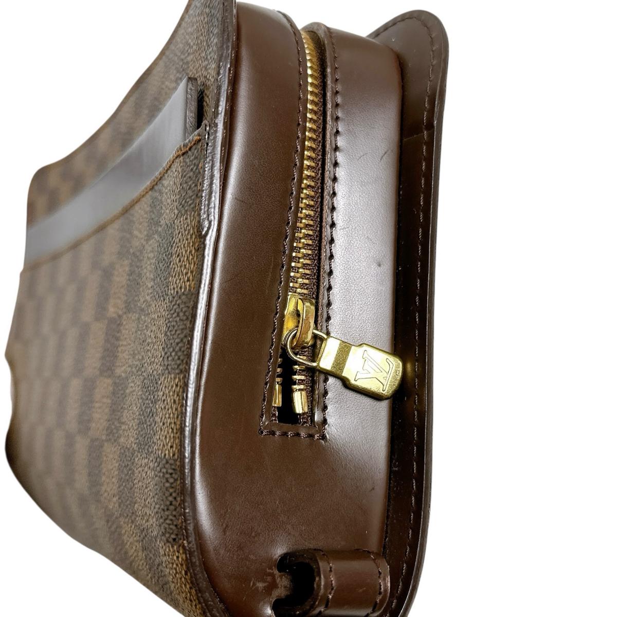ルイヴィトン LOUIS VUITTON セカンドバッグ
クラッチバッグ ダミエ エベヌ サンルイ ダミエキャンバス N51993 ブラウン LV
【SS】
【中古】